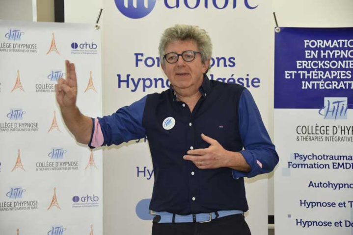 Congrés Dépressions Hypnose et Thérapies Brèves: Laurent GROSS - Toucher avec les mots, parler avec les mains - 1ère partie Congrés Dépressions Hypnose et Thérapies Brèves: Laurent GROSS - Toucher avec les mots, parler avec les mains - 1ère partie