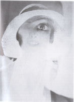 Devisager la douleur : Traitement hypnotique d’une algie vasculaire de la face. Revue Hypnose & Thérapies Brèves 23. Par Jean-Pierre ALIBEU et Maud GENETIER Devisager la douleur : Traitement hypnotique d’une algie vasculaire de la face. Revue Hypnose & Thérapies Brèves 23. Par Jean-Pierre ALIBEU et Maud GENETIER