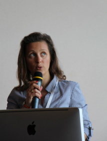 Intérieur-Extérieur. Laurence ADJADJ au congrès hypnose et douleur 2016 Intérieur-Extérieur. Laurence ADJADJ au congrès hypnose et douleur 2016