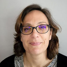 Place de l'hypnose dans l'activité d'une consultation douleur chronique pédiatrique. Charlotte Bevis et Frédéric Bernard Place de l'hypnose dans l'activité d'une consultation douleur chronique pédiatrique. Charlotte Bevis et Frédéric Bernard