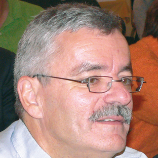 1, 2 ou 3 minutes pour induire rapidement une analgésie hypnotique (suite). Xavier PENIN et Yves HALFON au Congrès Hypnose et Douleur 1, 2 ou 3 minutes pour induire rapidement une analgésie hypnotique (suite). Xavier PENIN et Yves HALFON au Congrès Hypnose et Douleur