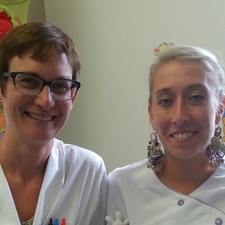 Hypnoanalgésie au cours de soins en SSR pédiatrique. Dr Anne Liefooghe Schill et Aude VERVA. Congrès Hypnose et Douleur 2016 Hypnoanalgésie au cours de soins en SSR pédiatrique. Dr Anne Liefooghe Schill et Aude VERVA. Congrès Hypnose et Douleur 2016